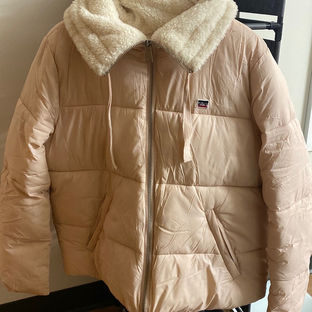 Pink Levi’s fleece lined puffer